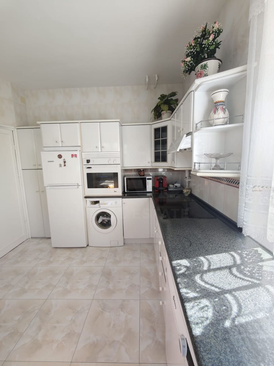 6 sypialnia Dom na sprzedaż w Urdiales del Paramo z garażem - 139 900 € (Ref: 9991413)