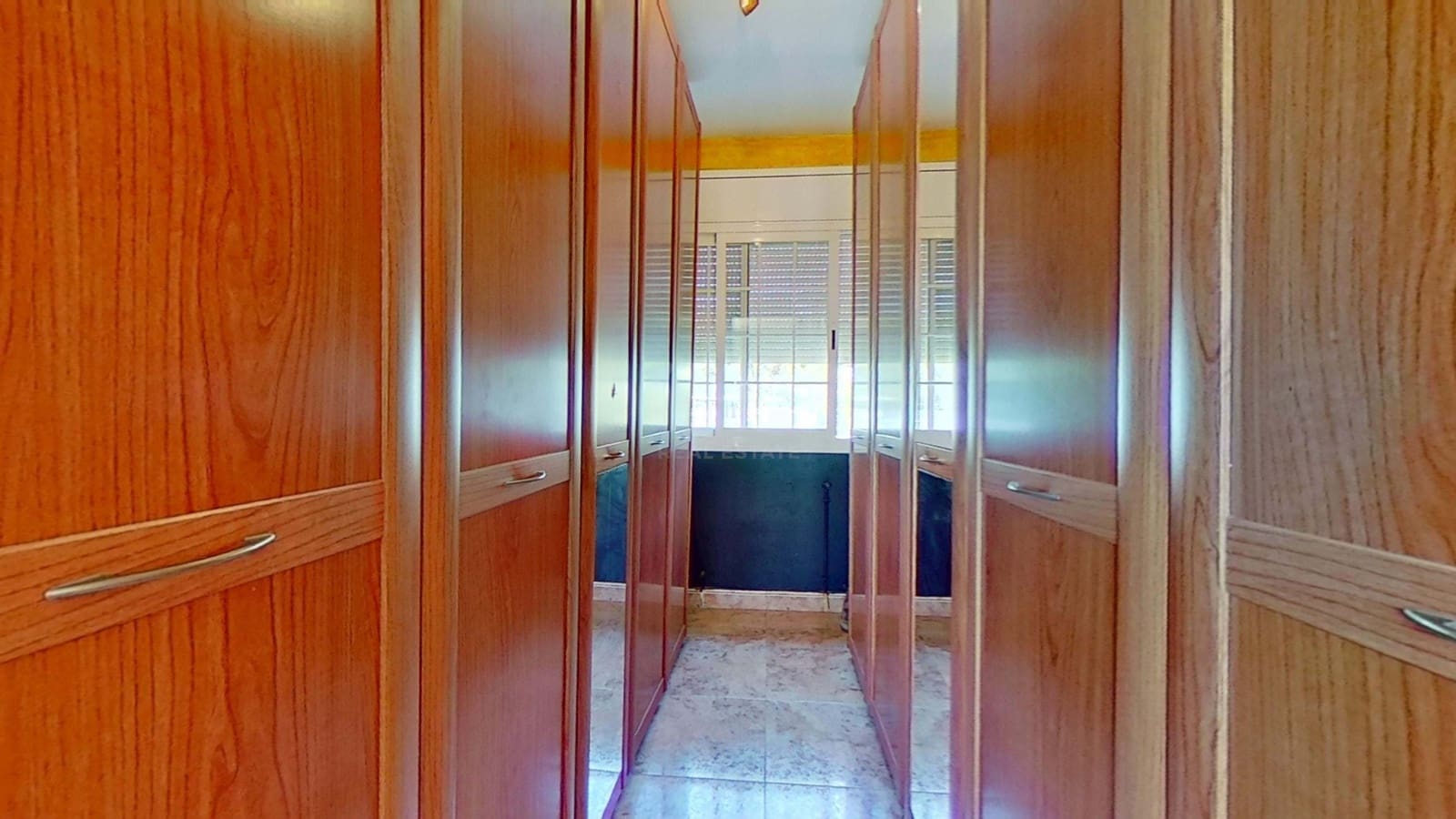 5 sypialnia Willa na sprzedaż w Miasto Tarragona z basenem garażem - 390 000 € (Ref: 9991415)
