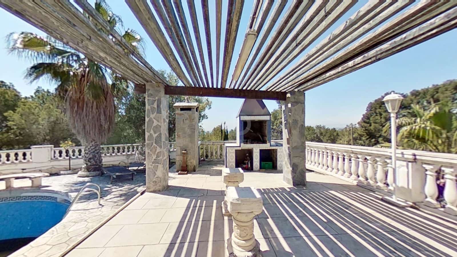 5 sypialnia Willa na sprzedaż w Miasto Tarragona z basenem garażem - 390 000 € (Ref: 9991415)