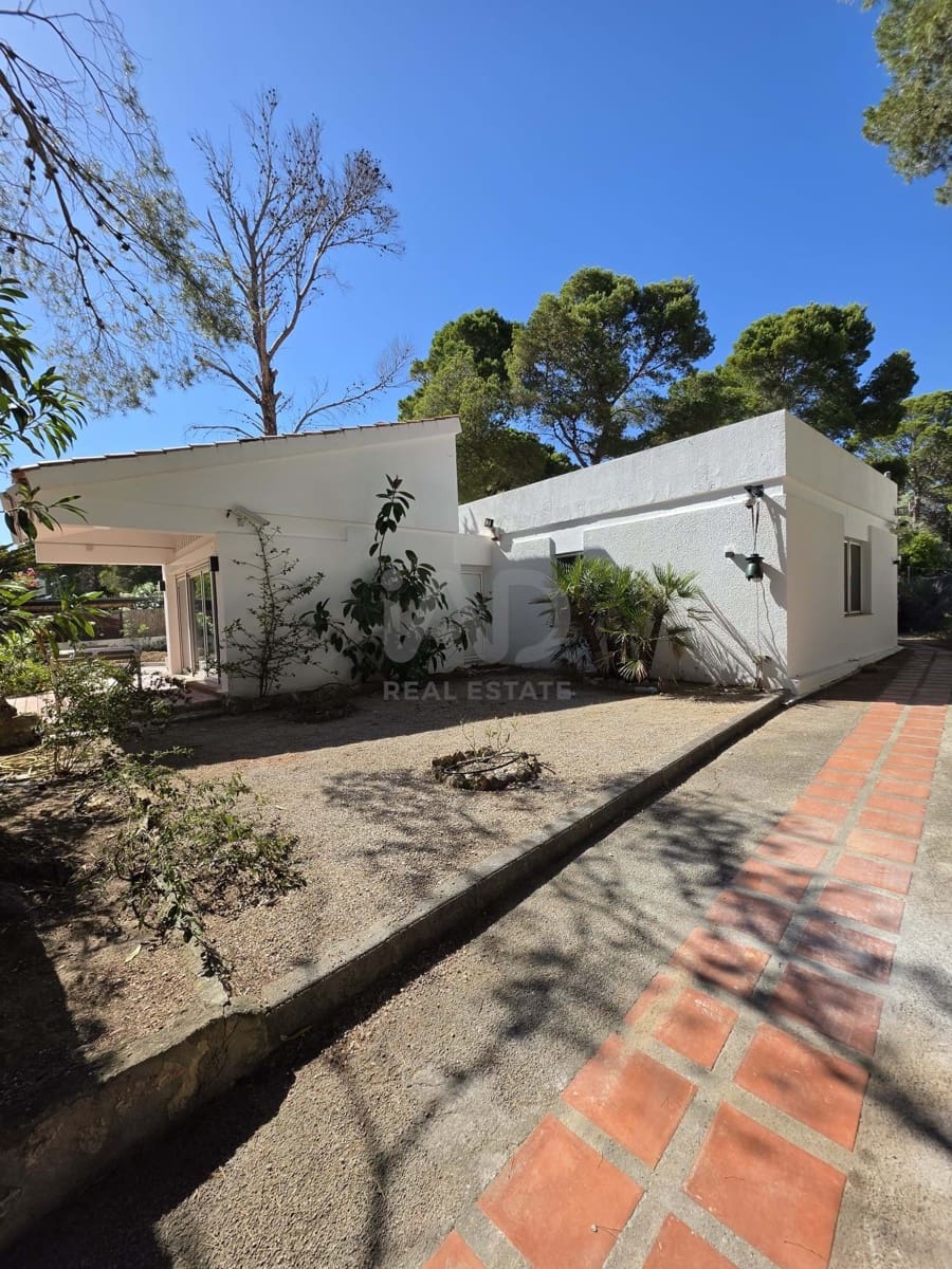 Casa de 5 habitaciones en Calafat en venta - 323.000 € (Ref: 9991417)