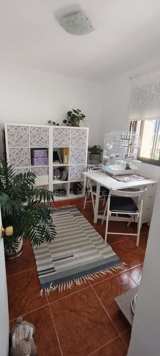 2 slaapkamer Loft te koop in Sevilla stad - € 52.000 (Ref: 9991421)