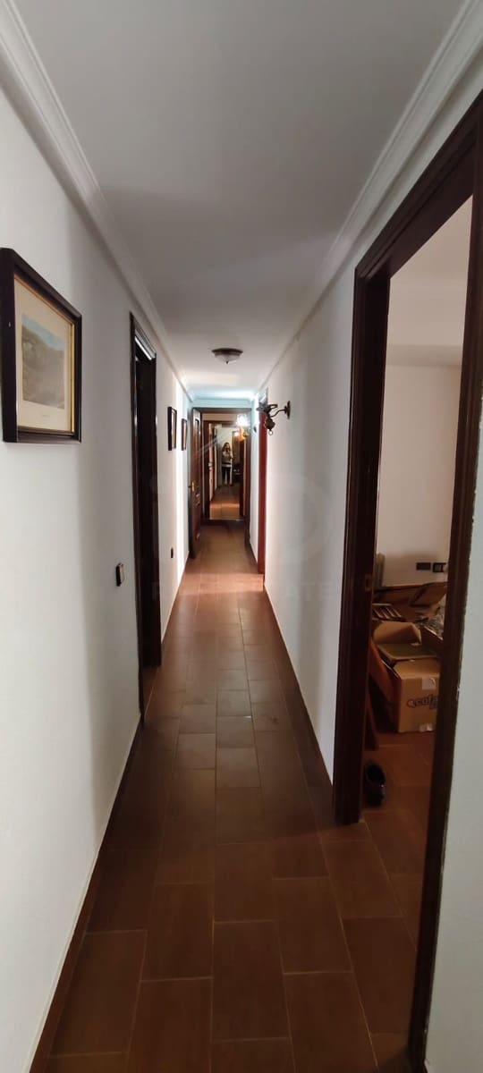 4 slaapkamer Appartement te koop in Sevilla stad - € 118.630 (Ref: 9991426)