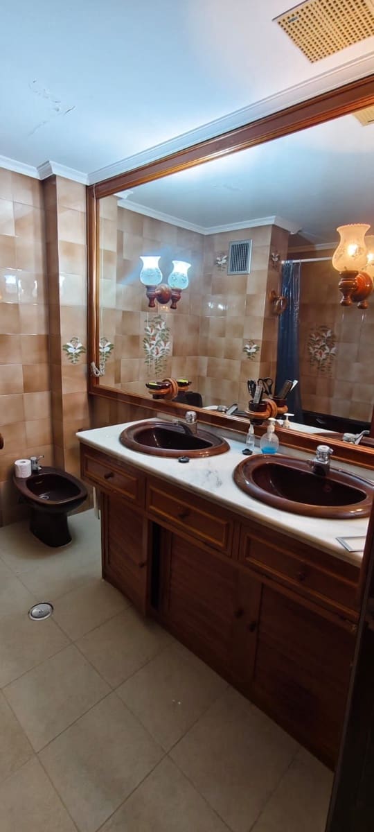 4 slaapkamer Appartement te koop in Sevilla stad - € 118.630 (Ref: 9991426)