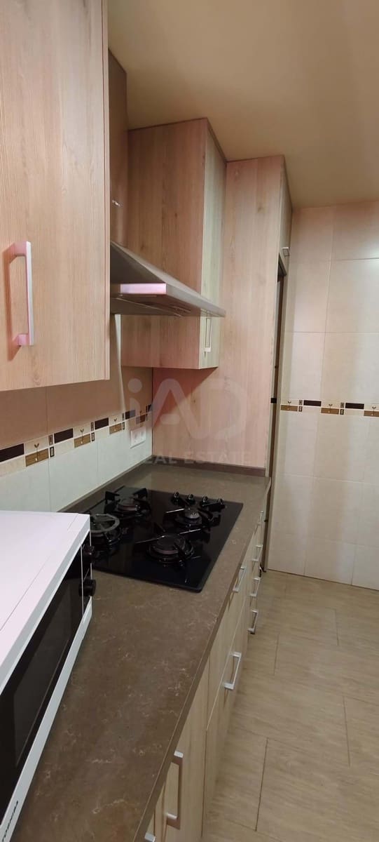 3 slaapkamer Appartement te koop in Sevilla stad - € 137.000 (Ref: 9991429)