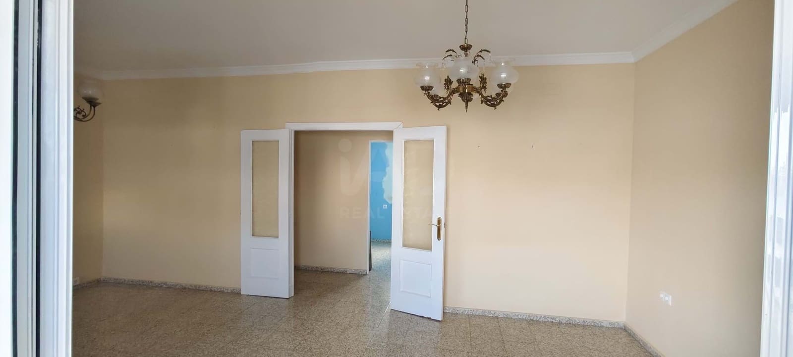 3 slaapkamer Appartement te koop in Sevilla stad - € 137.000 (Ref: 9991429)