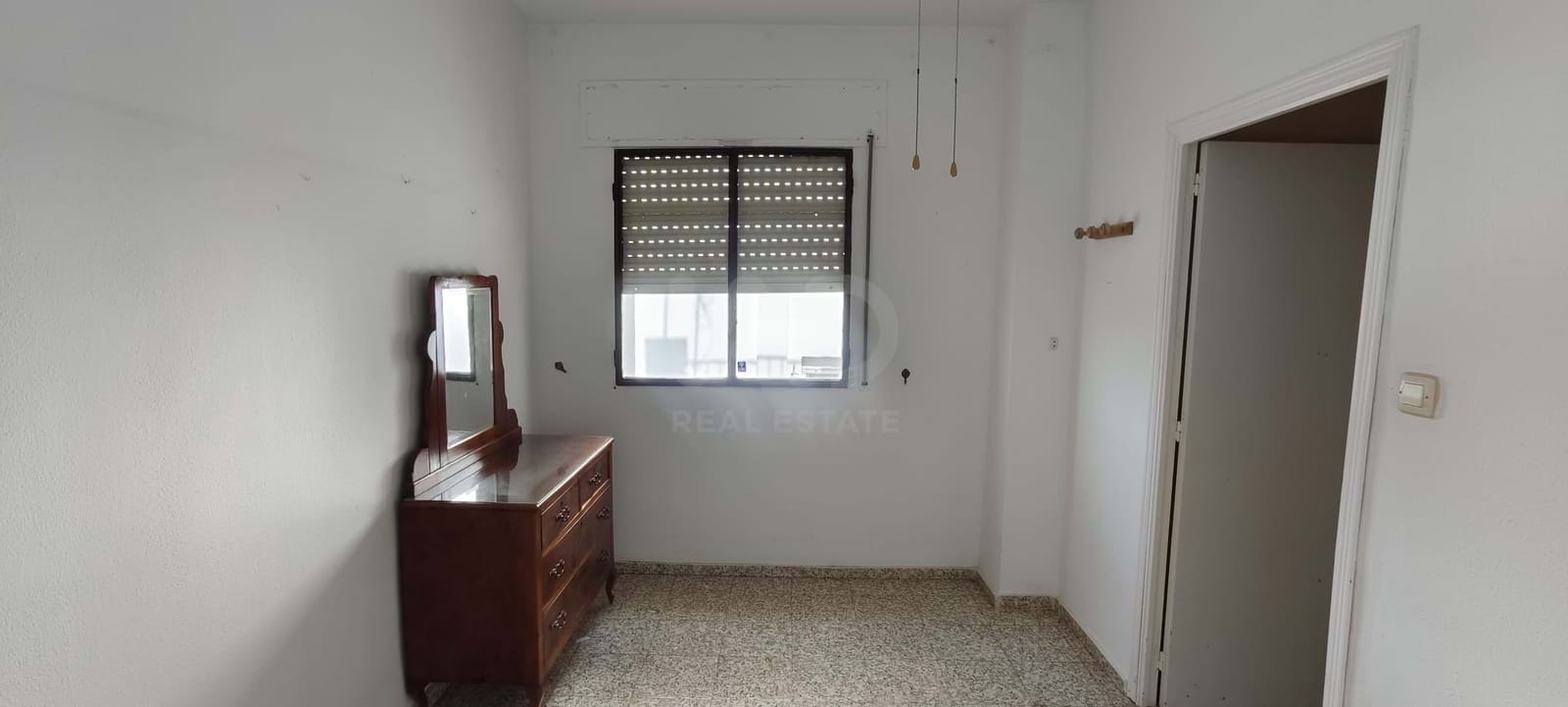 3 slaapkamer Appartement te koop in Sevilla stad - € 137.000 (Ref: 9991429)