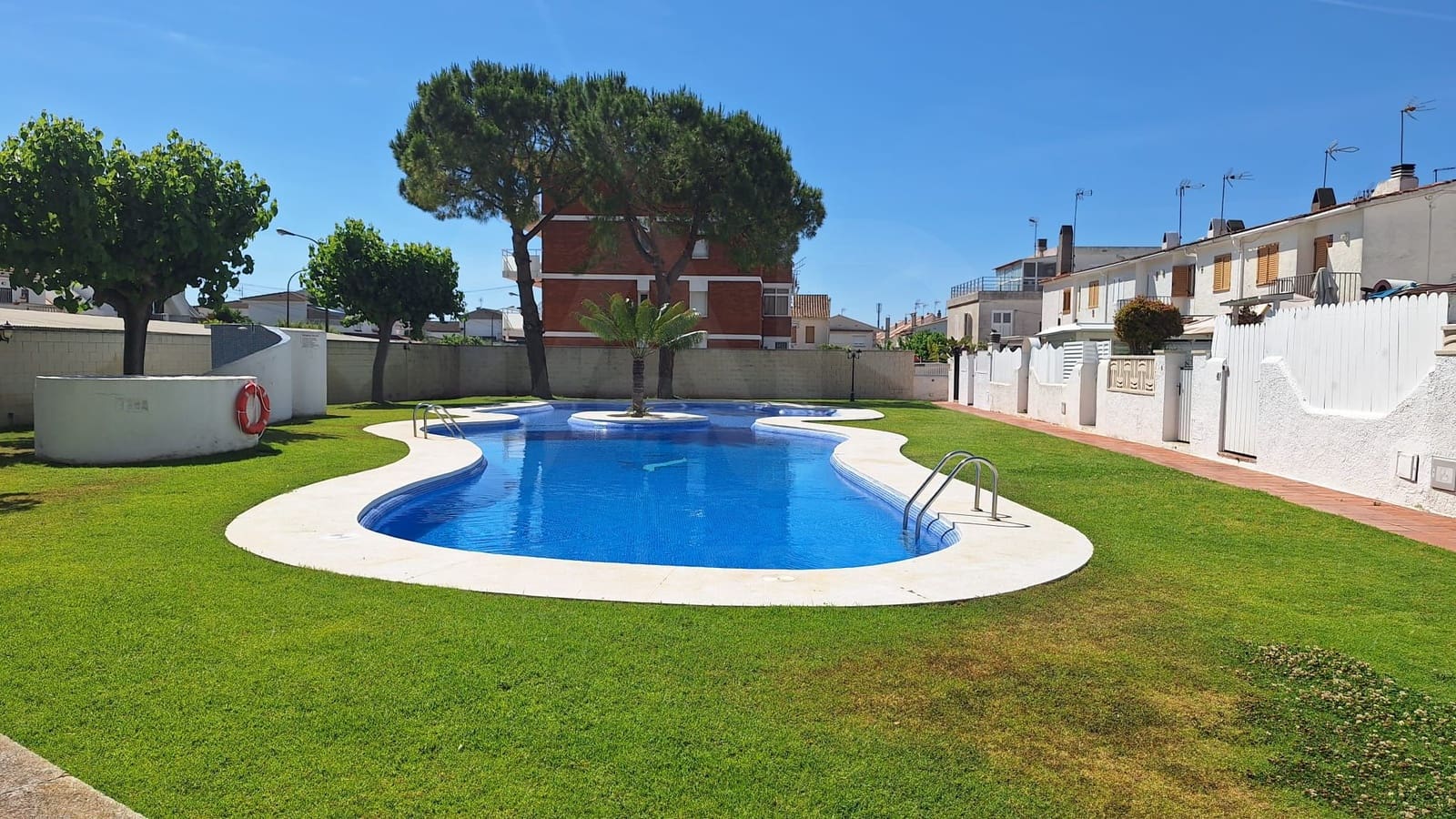 3 Zimmer Reihenhaus zu verkaufen in Tarragona Stadt mit Pool - 230.000 € (Ref: 9991436)
