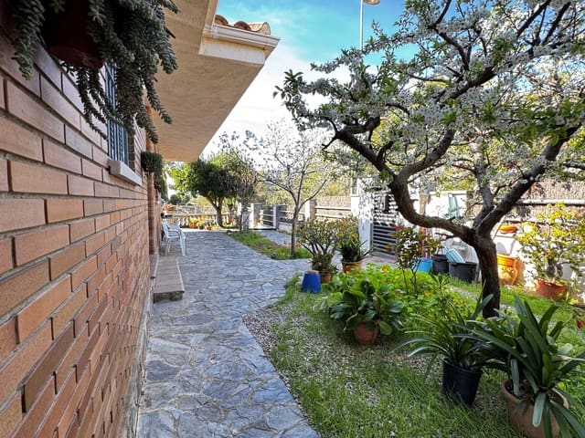 3 soveværelse Villa til salg i Sitges med garage - € 667.000 (Ref: 9991437)
