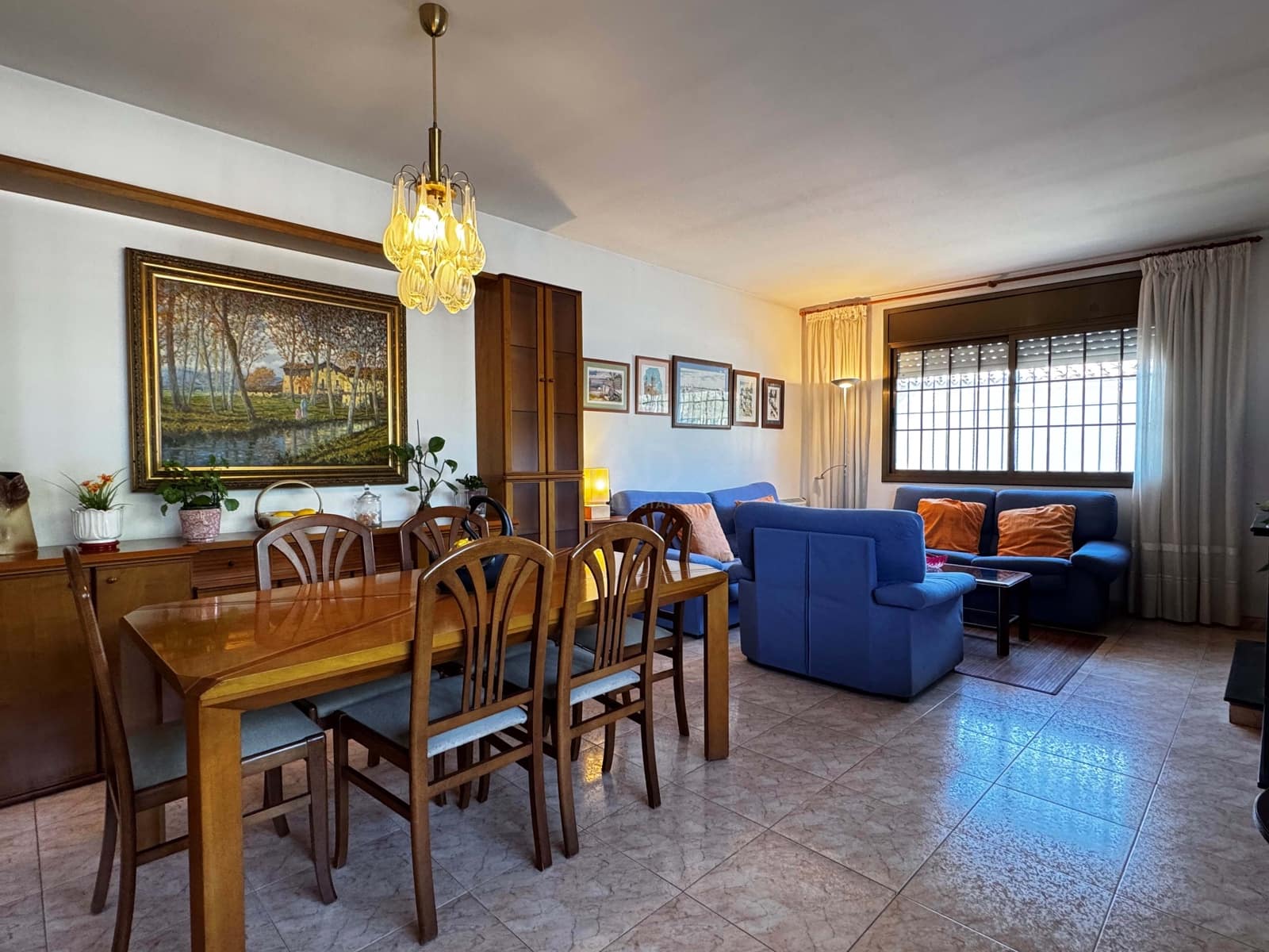 3 bedroom Villa for sale in Barcelona city with garage - € 667,000 (Ref: 9991437)