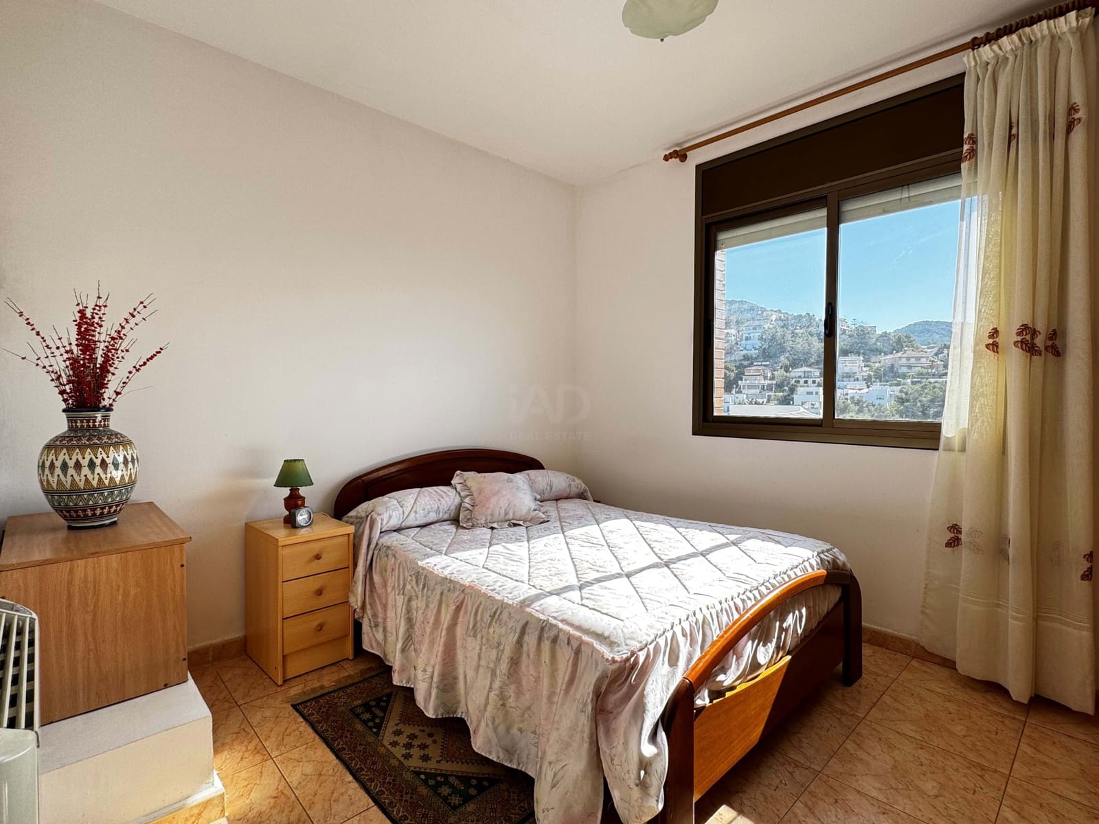 3 bedroom Villa for sale in Barcelona city with garage - € 667,000 (Ref: 9991437)