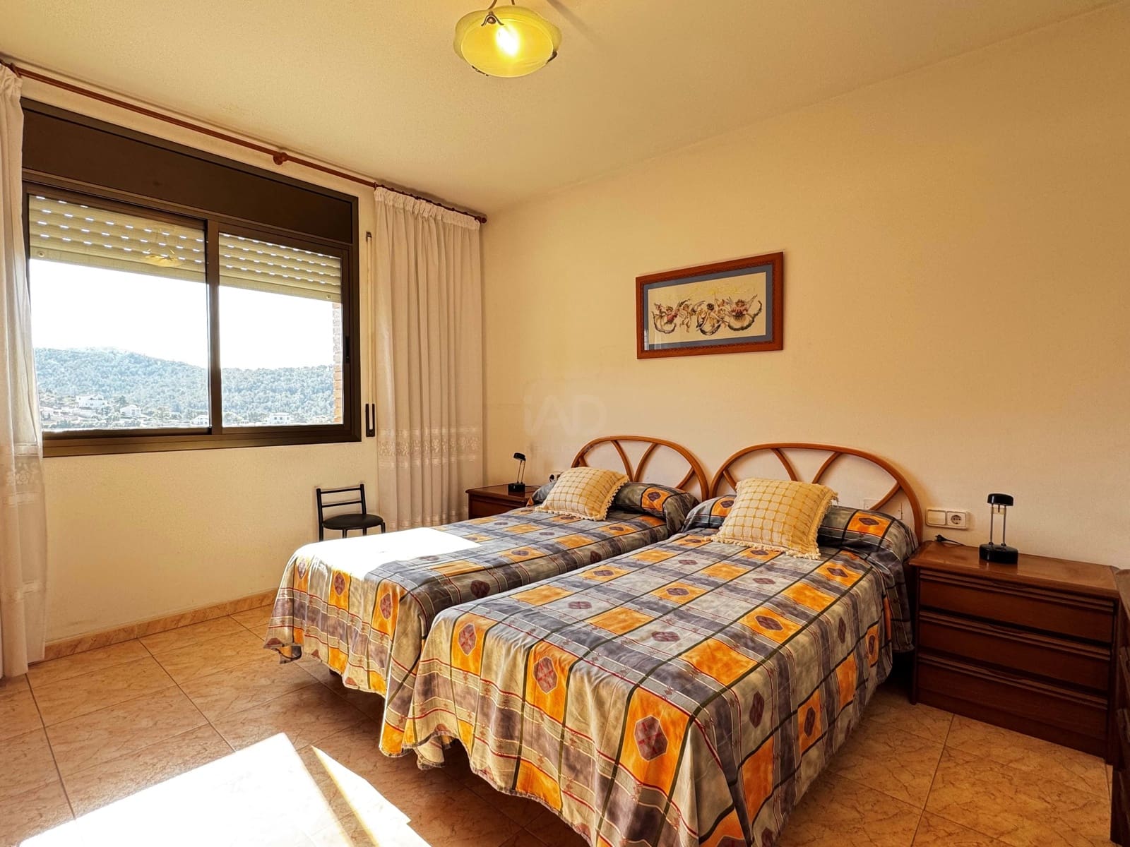 3 bedroom Villa for sale in Barcelona city with garage - € 667,000 (Ref: 9991437)