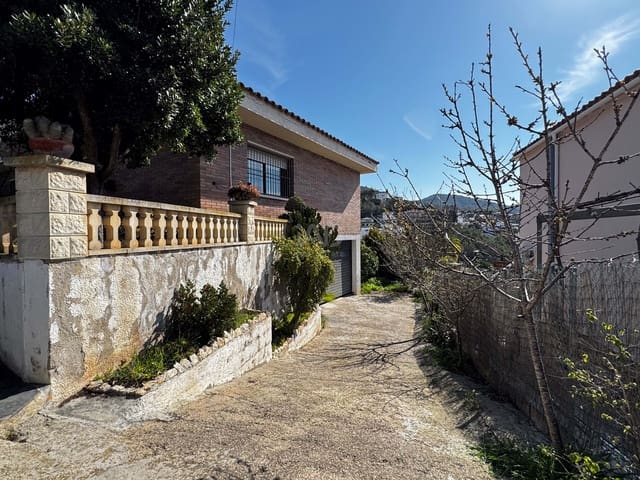 3 soveværelse Villa til salg i Sitges med garage - € 667.000 (Ref: 9991437)