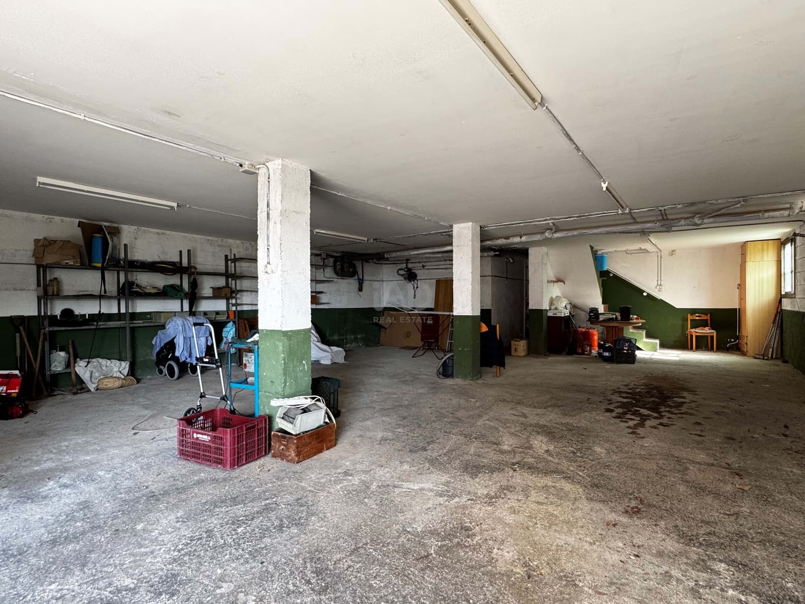 3 bedroom Villa for sale in Barcelona city with garage - € 667,000 (Ref: 9991437)