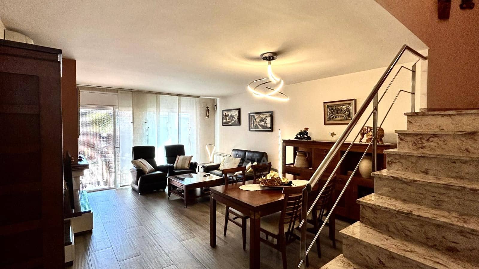 4 bedroom Terraced Villa for sale in Barcelona city with pool garage - € 550,000 (Ref: 9991438)