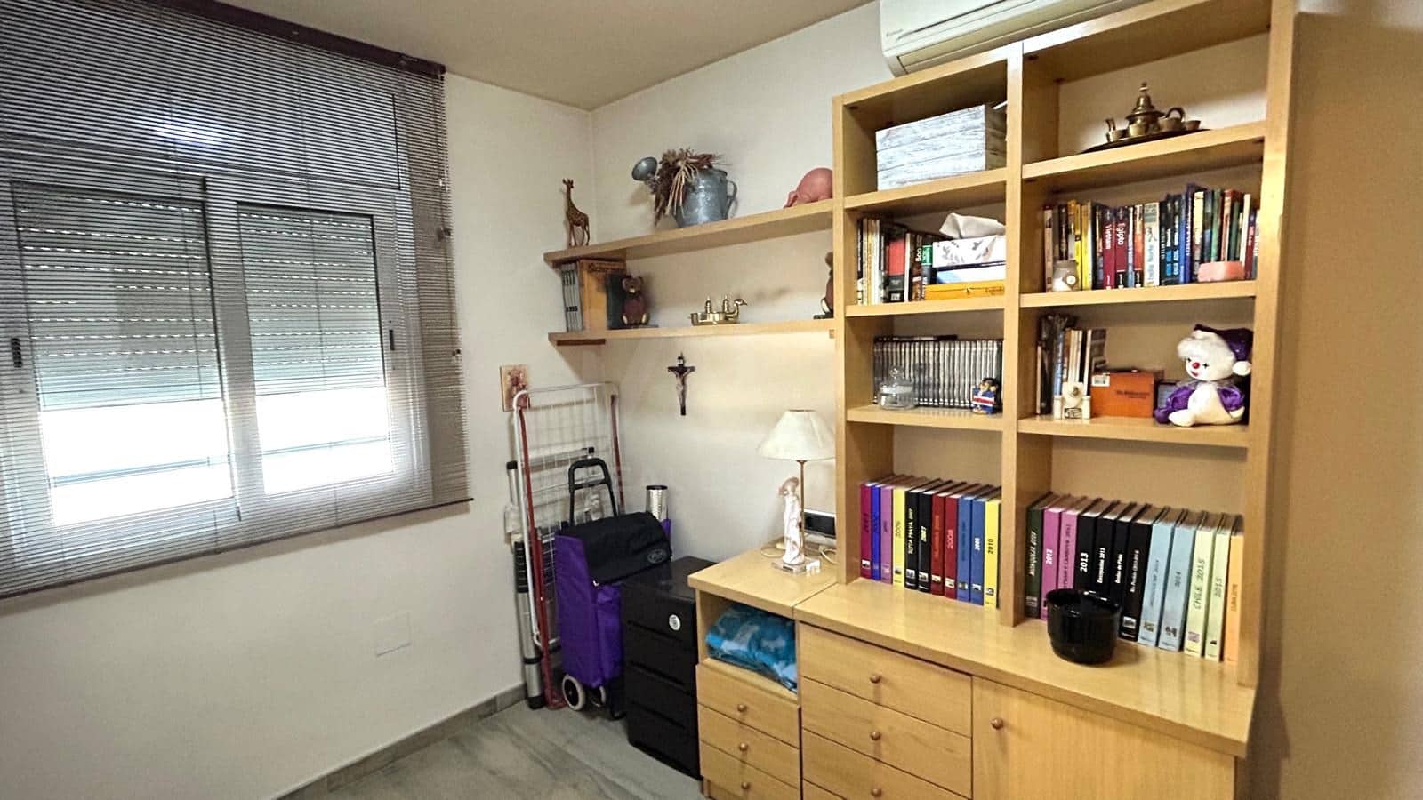 4 bedroom Terraced Villa for sale in Barcelona city with pool garage - € 550,000 (Ref: 9991438)
