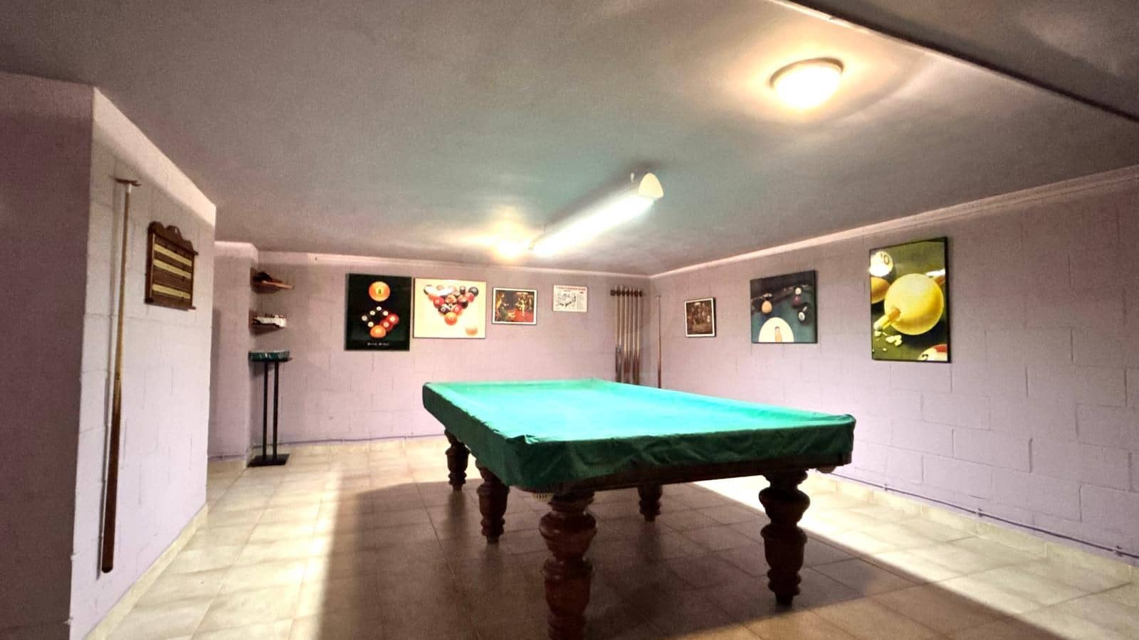 4 bedroom Terraced Villa for sale in Barcelona city with pool garage - € 550,000 (Ref: 9991438)