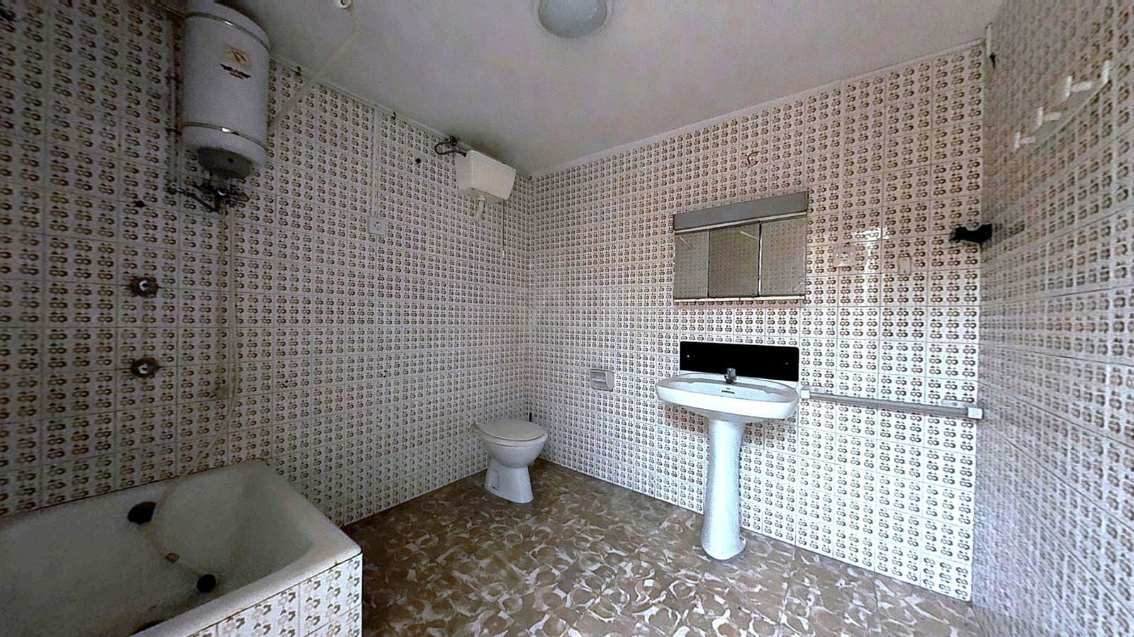 5 Zimmer Haus zu verkaufen in Atzeneta del Maestrat mit Garage - 83.000 € (Ref: 9991439)
