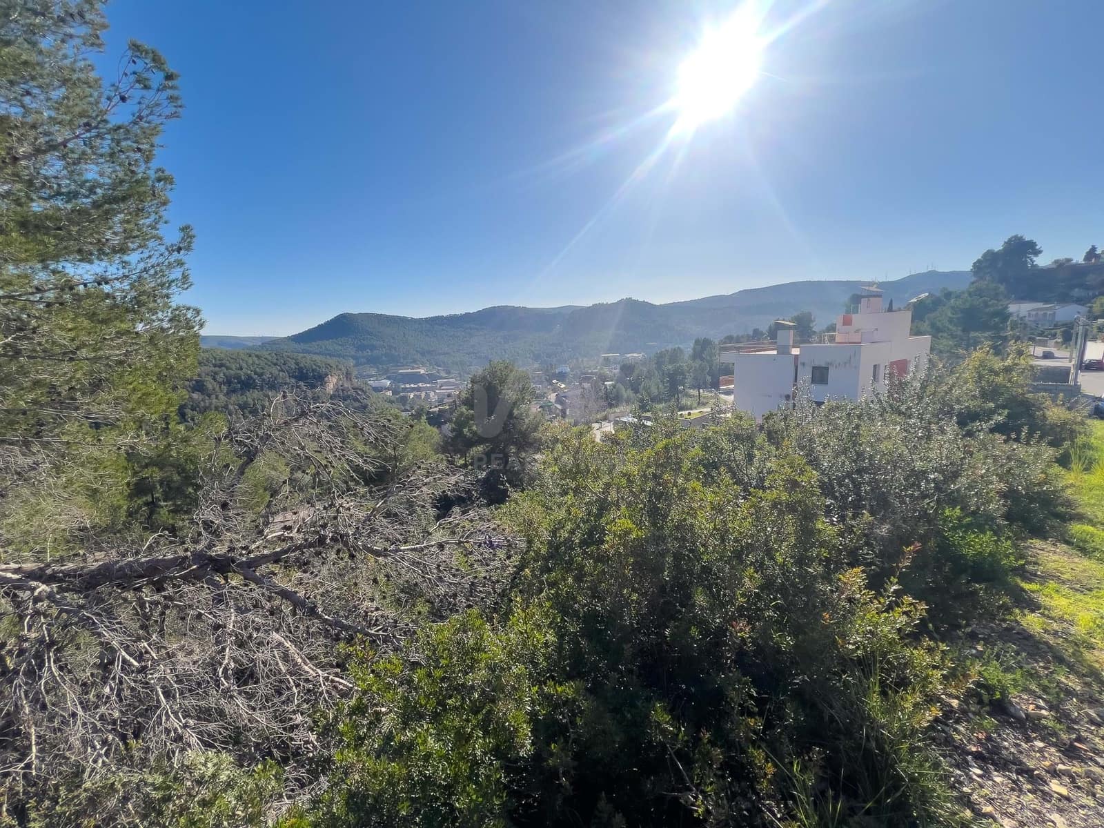 Ubebygd land til salgs i Barcelona by - € 55 000 (Ref: 9991440)
