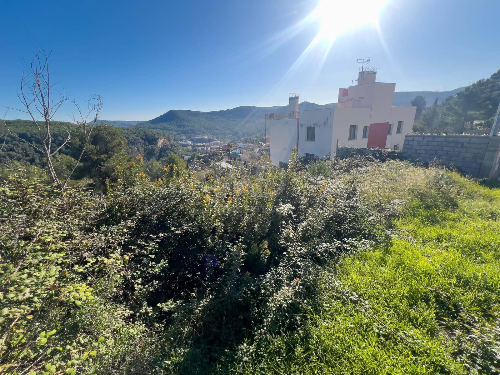 Ubebygd land til salgs i Barcelona by - € 55 000 (Ref: 9991440)