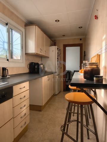 3 soveværelse Penthouse til salg i Barcelona by - € 160.000 (Ref: 9991442)