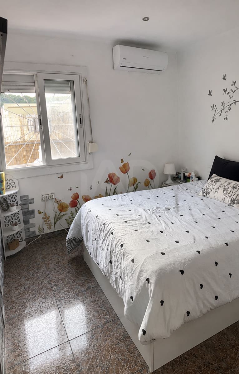 3 soveværelse Penthouse til salg i Barcelona by - € 160.000 (Ref: 9991442)