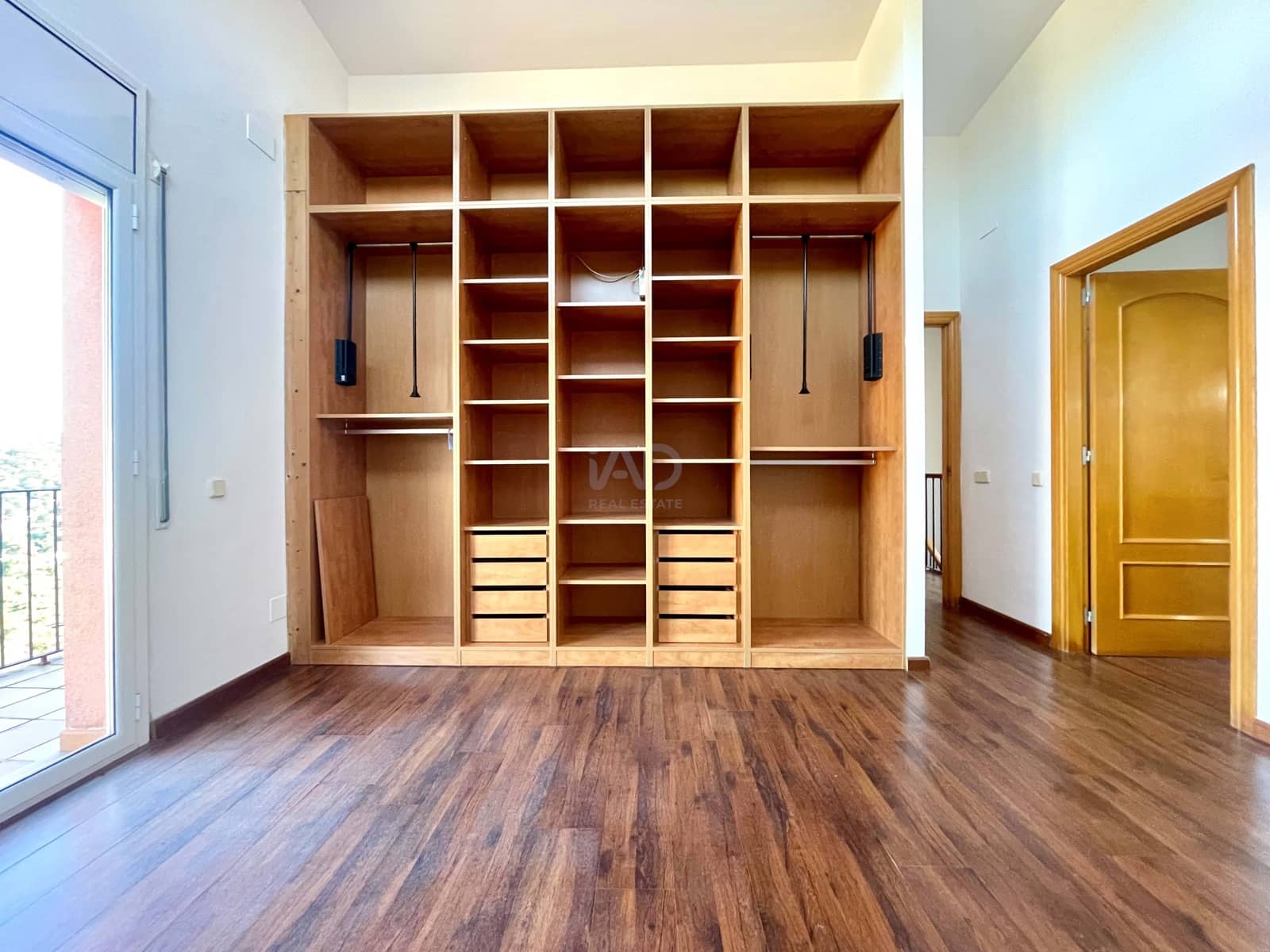 4 soverom Hus til salgs i Barcelona by - € 464 000 (Ref: 9991443)