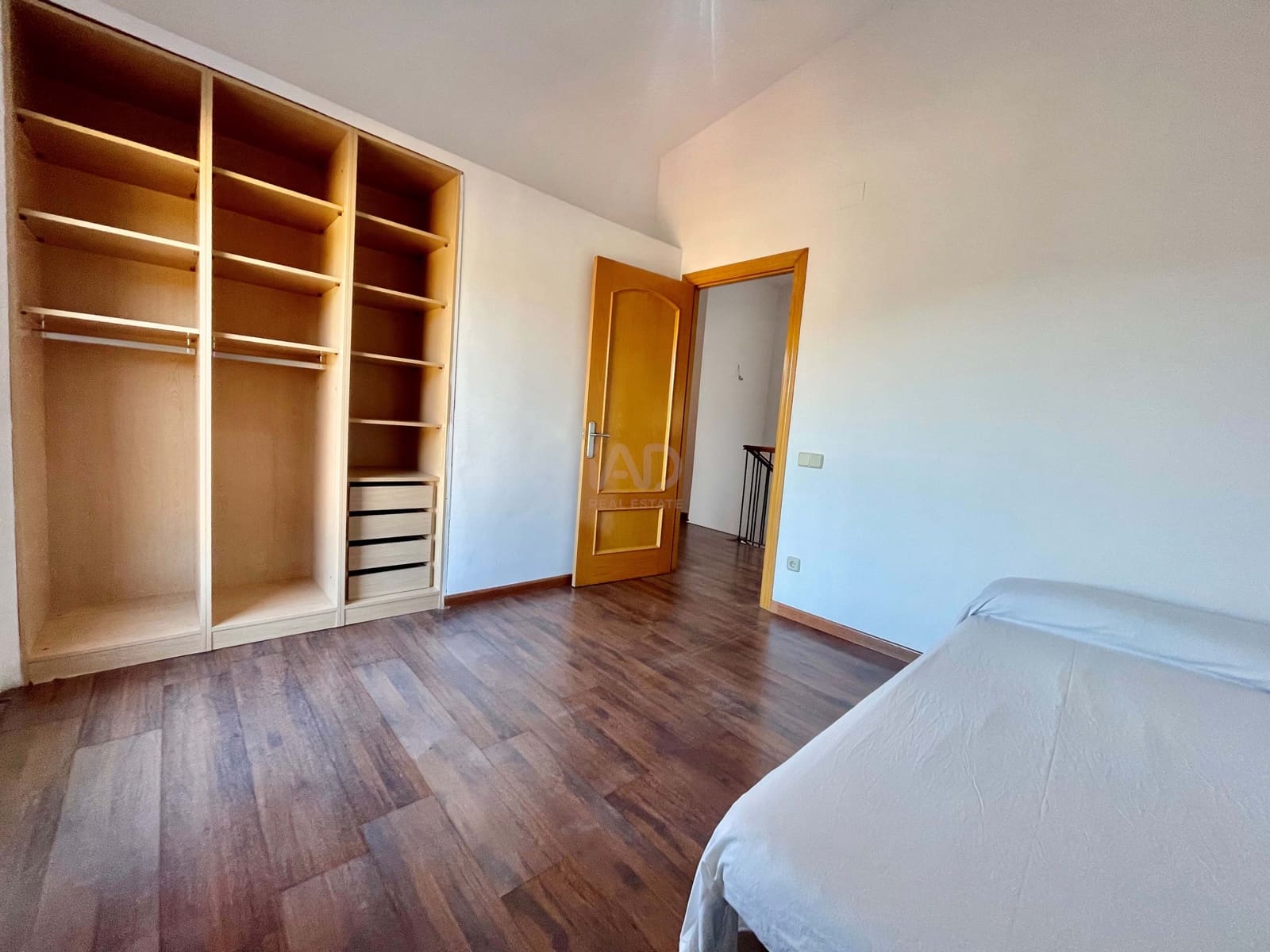 4 soverom Hus til salgs i Barcelona by - € 464 000 (Ref: 9991443)