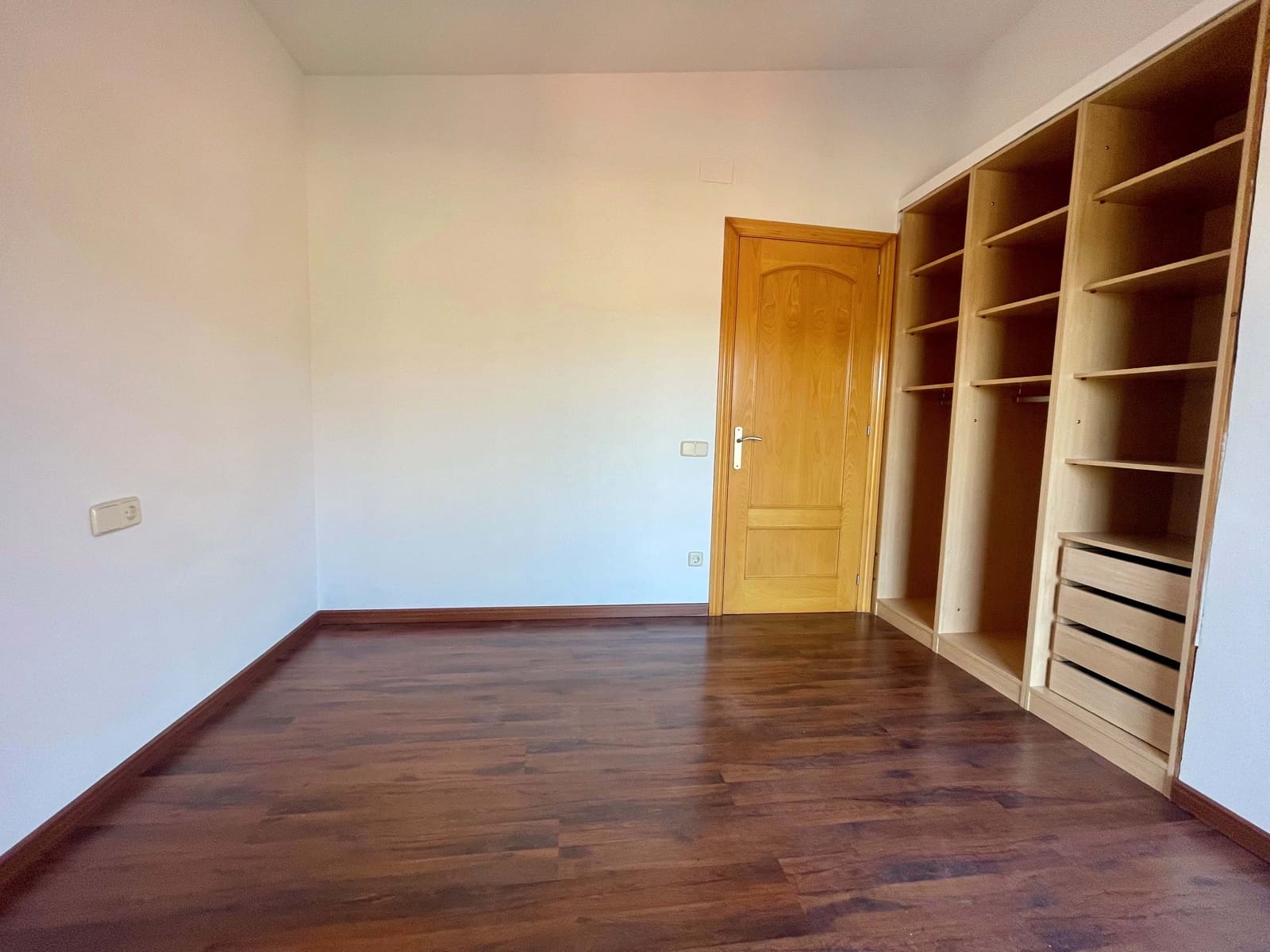 4 soverom Hus til salgs i Barcelona by - € 464 000 (Ref: 9991443)
