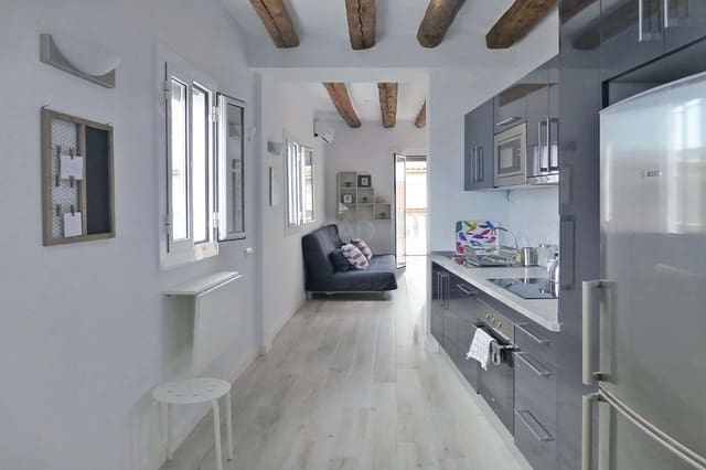 Ático de 2 habitaciones en El Raval, Barcelona ciudad en venta - 290.000 € (Ref: 9991449)