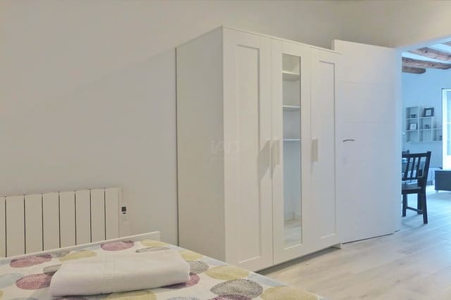 Ático de 2 habitaciones en El Raval, Barcelona ciudad en venta - 290.000 € (Ref: 9991449)