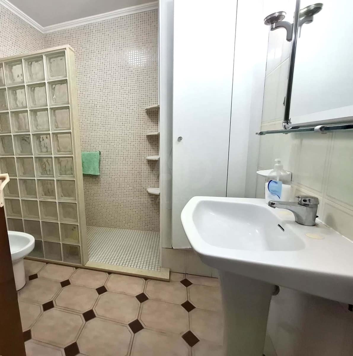 3 bedroom Townhouse for sale in Alicante / Alacant city - € 145,000 (Ref: 9991453)