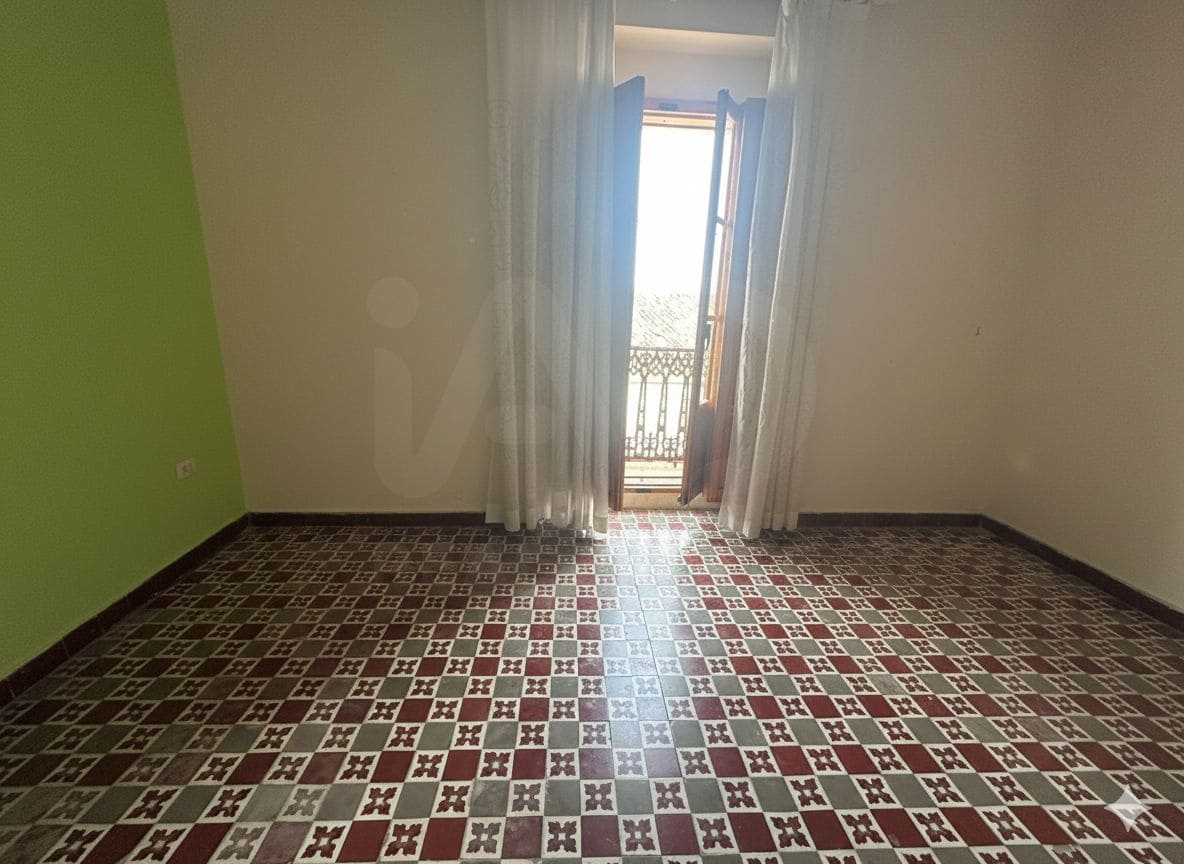 5 soverom Hus til salgs i Valencia by - € 330 000 (Ref: 9991455)