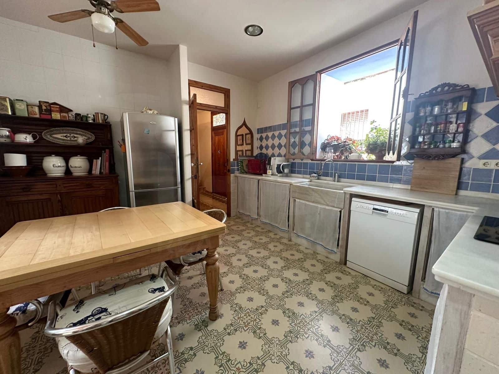 5 soverom Hus til salgs i Valencia by - € 330 000 (Ref: 9991455)