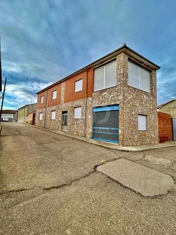 4 slaapkamer Huis te koop in Zamora stad met garage - € 60.000 (Ref: 9991458)