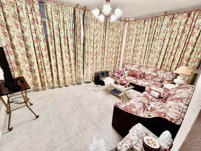 4 slaapkamer Huis te koop in Zamora stad met garage - € 60.000 (Ref: 9991458)