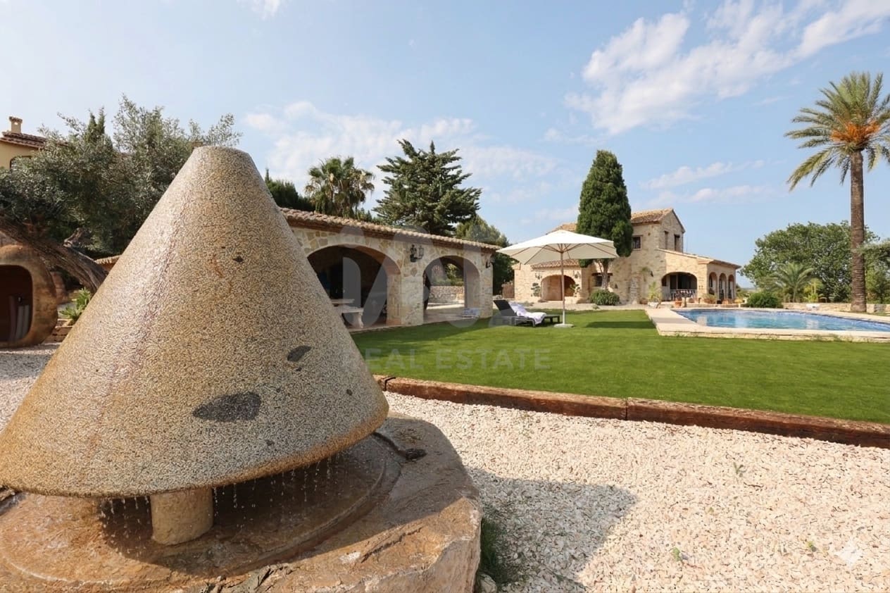 6 quarto Quinta/Casa Rural para venda em Alicante cidade com piscina garagem - 2 390 000 € (Ref: 9991459)