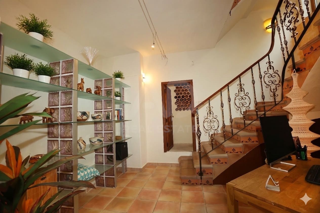 6 quarto Quinta/Casa Rural para venda em Alicante cidade com piscina garagem - 2 390 000 € (Ref: 9991459)