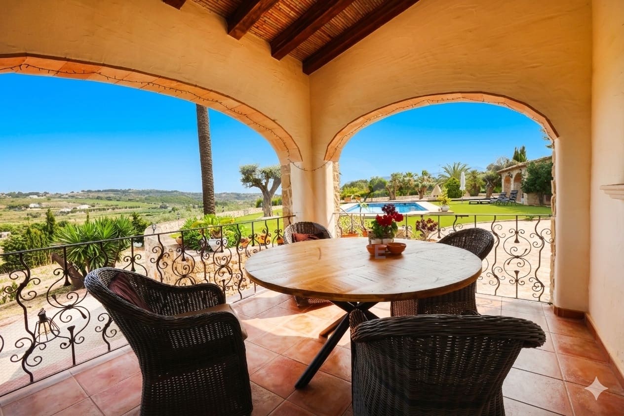 6 quarto Quinta/Casa Rural para venda em Alicante cidade com piscina garagem - 2 390 000 € (Ref: 9991459)