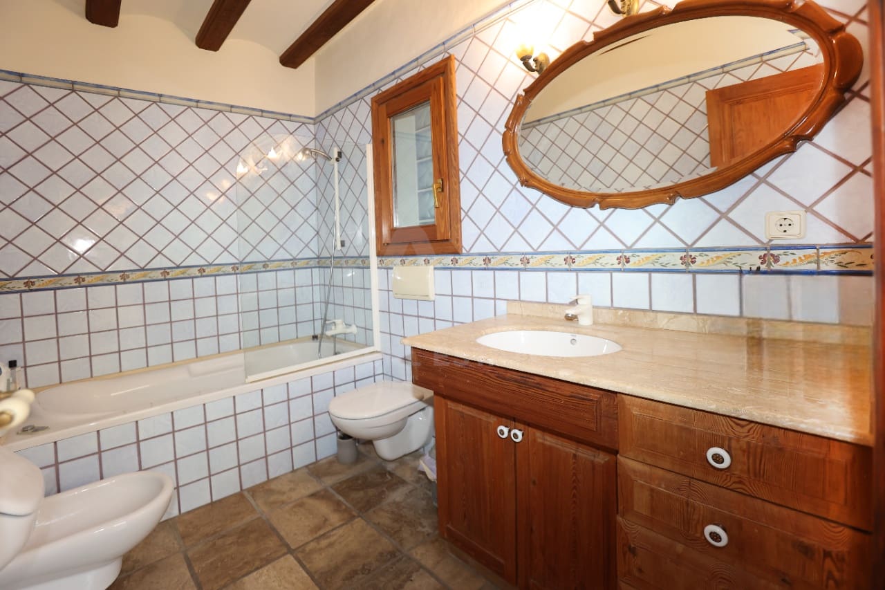 6 quarto Quinta/Casa Rural para venda em Alicante cidade com piscina garagem - 2 390 000 € (Ref: 9991459)