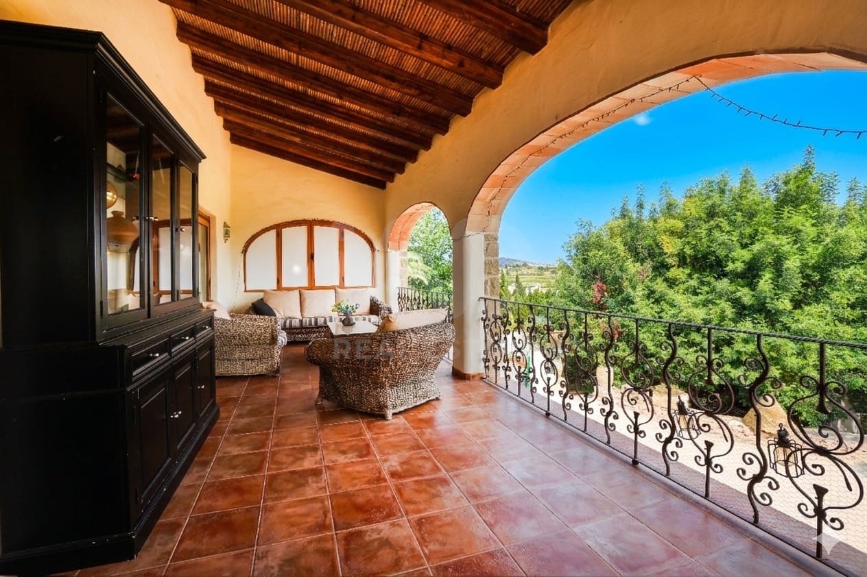 6 quarto Quinta/Casa Rural para venda em Alicante cidade com piscina garagem - 2 390 000 € (Ref: 9991459)
