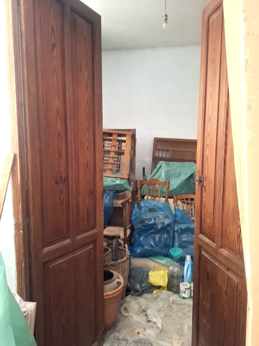 Casa de 3 habitaciones en Alicante / Alacant ciudad en venta - 140.000 € (Ref: 9991460)