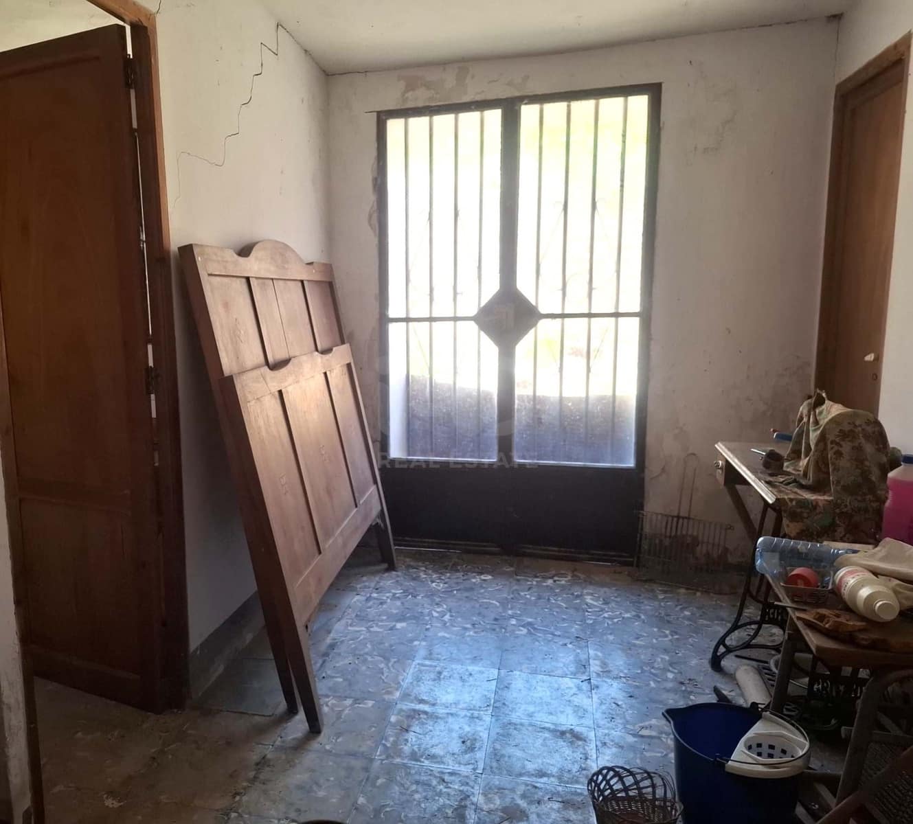 Casa de 3 habitaciones en Alicante / Alacant ciudad en venta - 140.000 € (Ref: 9991460)