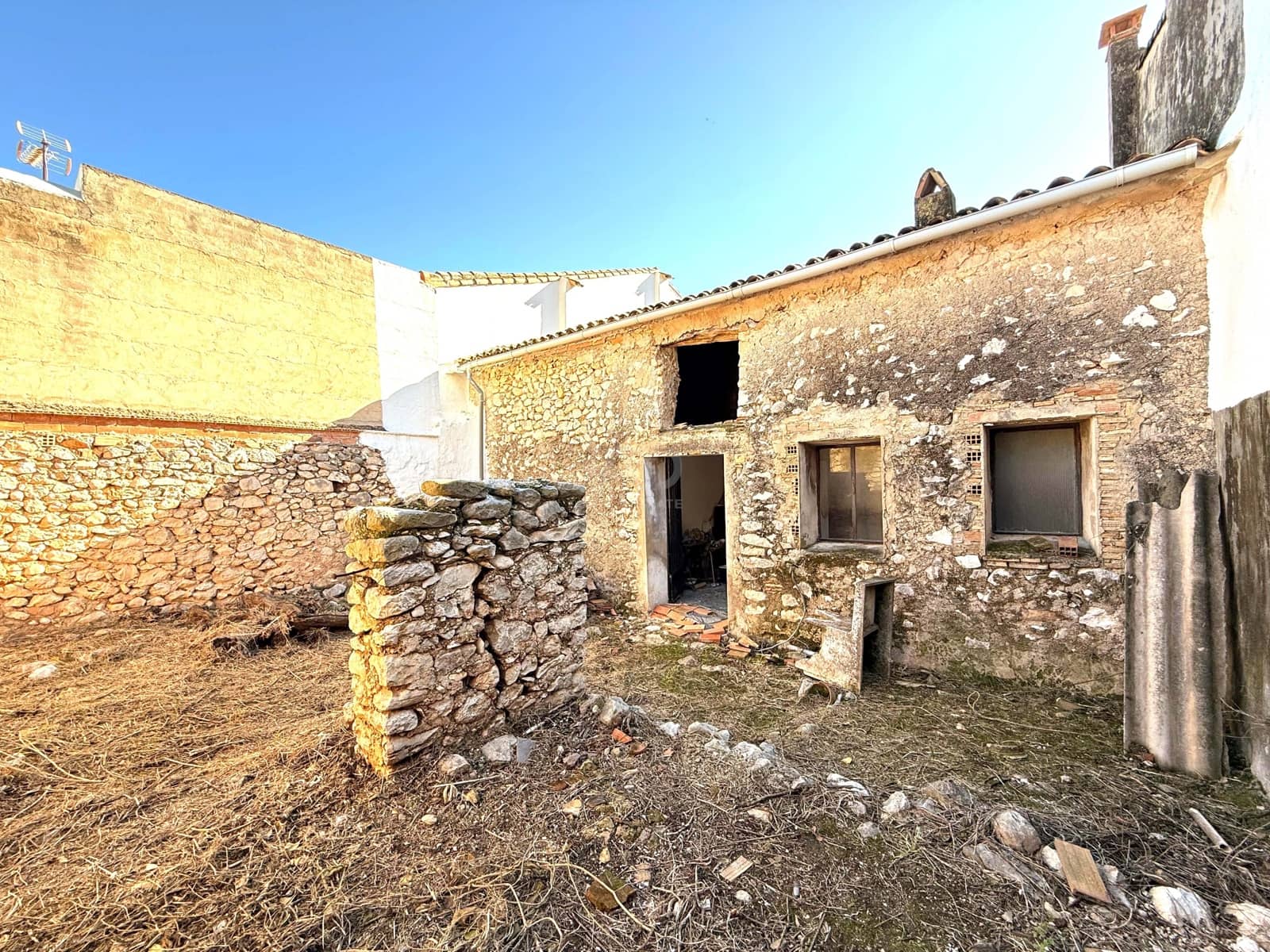Casa de 3 habitaciones en Alicante / Alacant ciudad en venta - 140.000 € (Ref: 9991460)