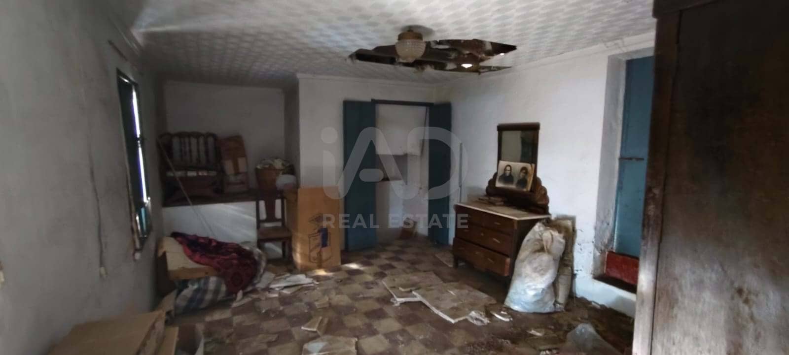 Ruin for sale in Seville city - € 45,000 (Ref: 9991465)