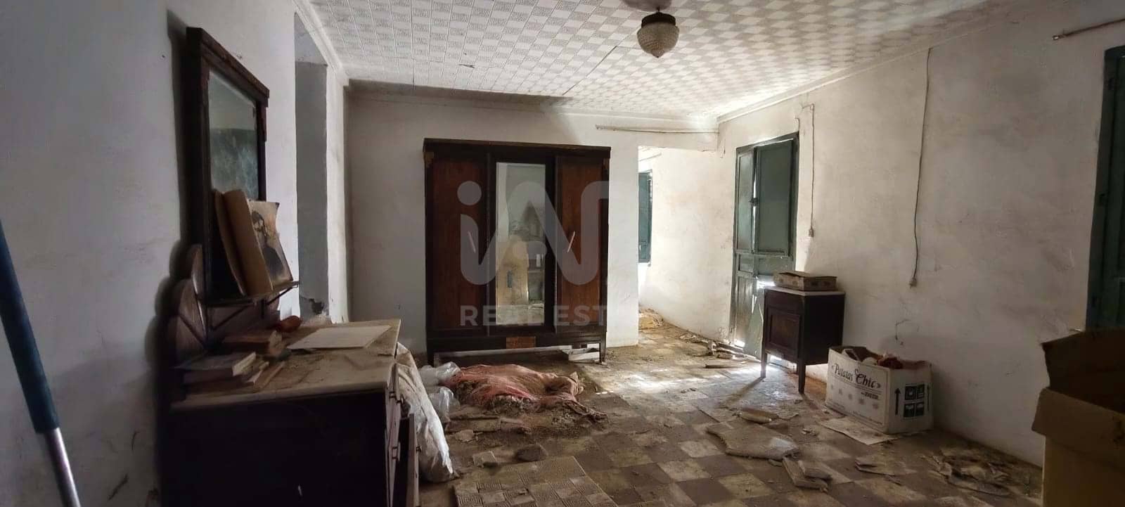 Ruin for sale in Seville city - € 45,000 (Ref: 9991465)