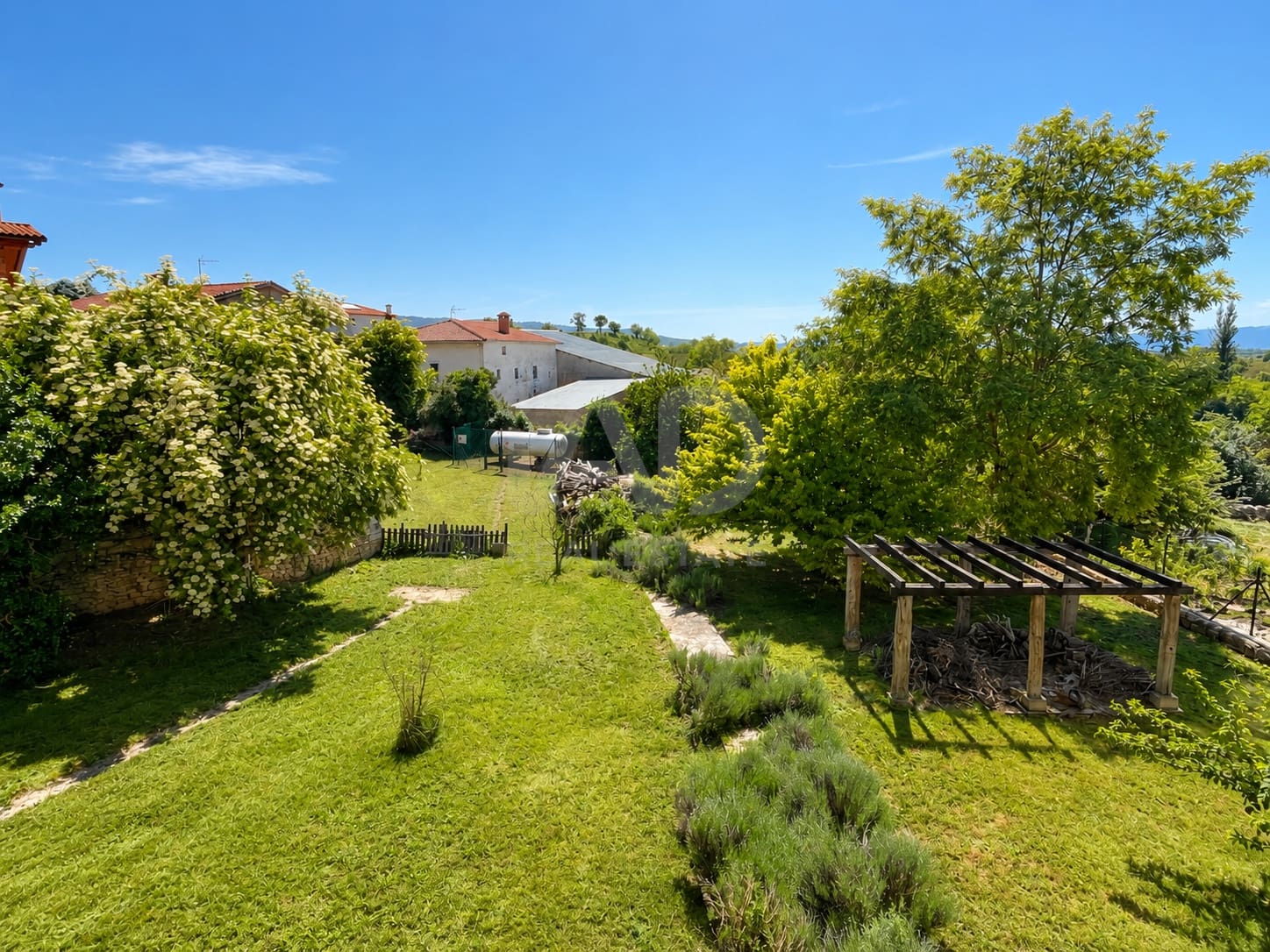 9 sovrum Finca/Hus på landet till salu i Burgos stad - 475 000 € (Ref: 9991468)