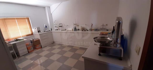 Finca/Herregård til salgs i Cádiz by - € 4 500 000 (Ref: 9991469)