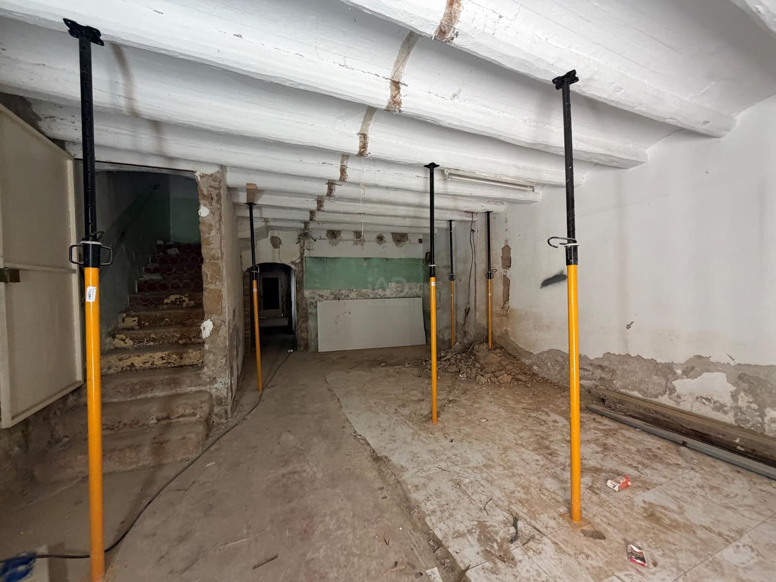 Omakotitalo myytävänä paikassa Lleida kaupunki - 90 000 € (Ref: 9991472)