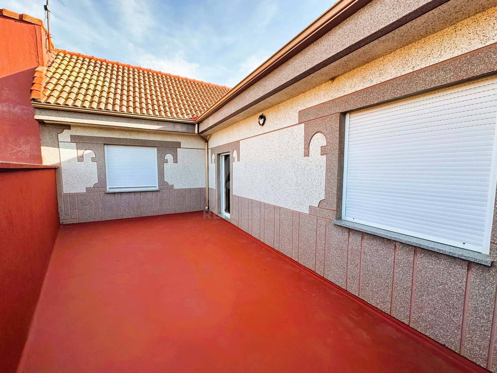 4 soveværelse Finca/Landehus til salg i Leon by med garage - € 199.000 (Ref: 9991474)