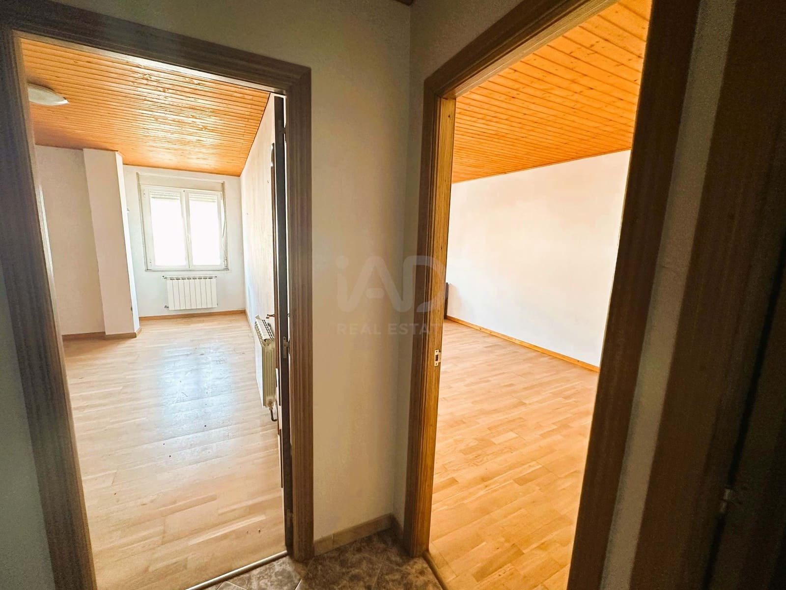 4 soveværelse Finca/Landehus til salg i Leon by med garage - € 199.000 (Ref: 9991474)